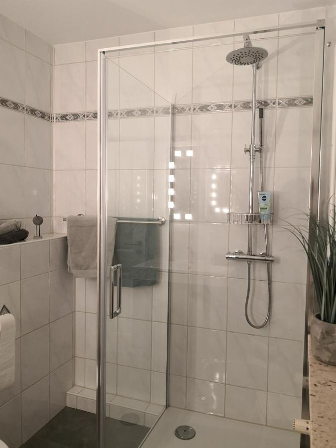 Ferienwohnung Fuer Grosse Familien Im Haus Akunak Busum Bagian luar foto